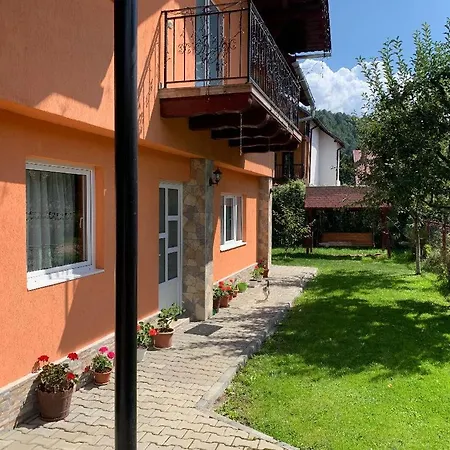 Casuta Cu Flori Holiday home Moieciu de Jos