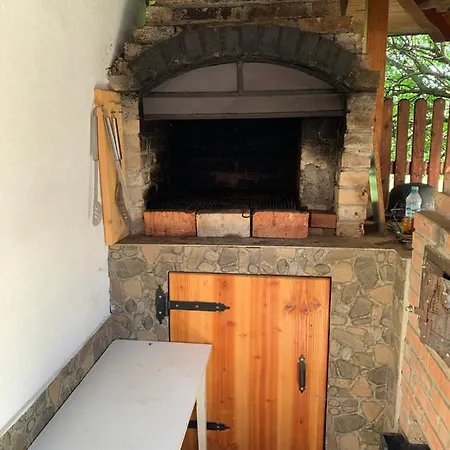 Casuta Cu Flori Holiday home *