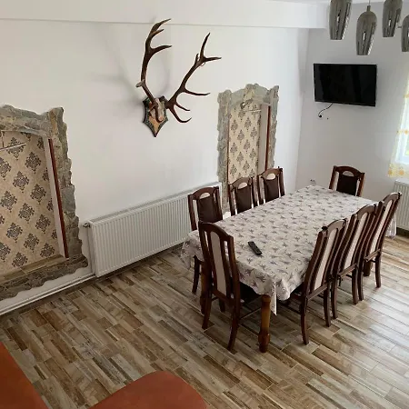 Casuta Cu Flori